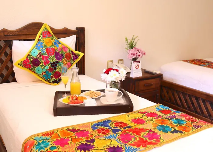 Camino Mexicano Hotel & Resort